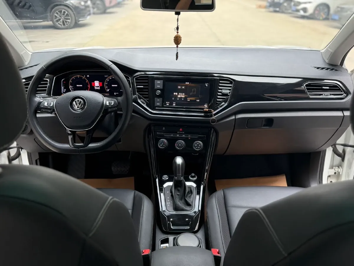 2019 Volkswagen T-Roc 1.4T 150HP L4 7DCT,autocango,china used car exporter,china ev exporter,chinese used car exporter,chinese used ev exporter