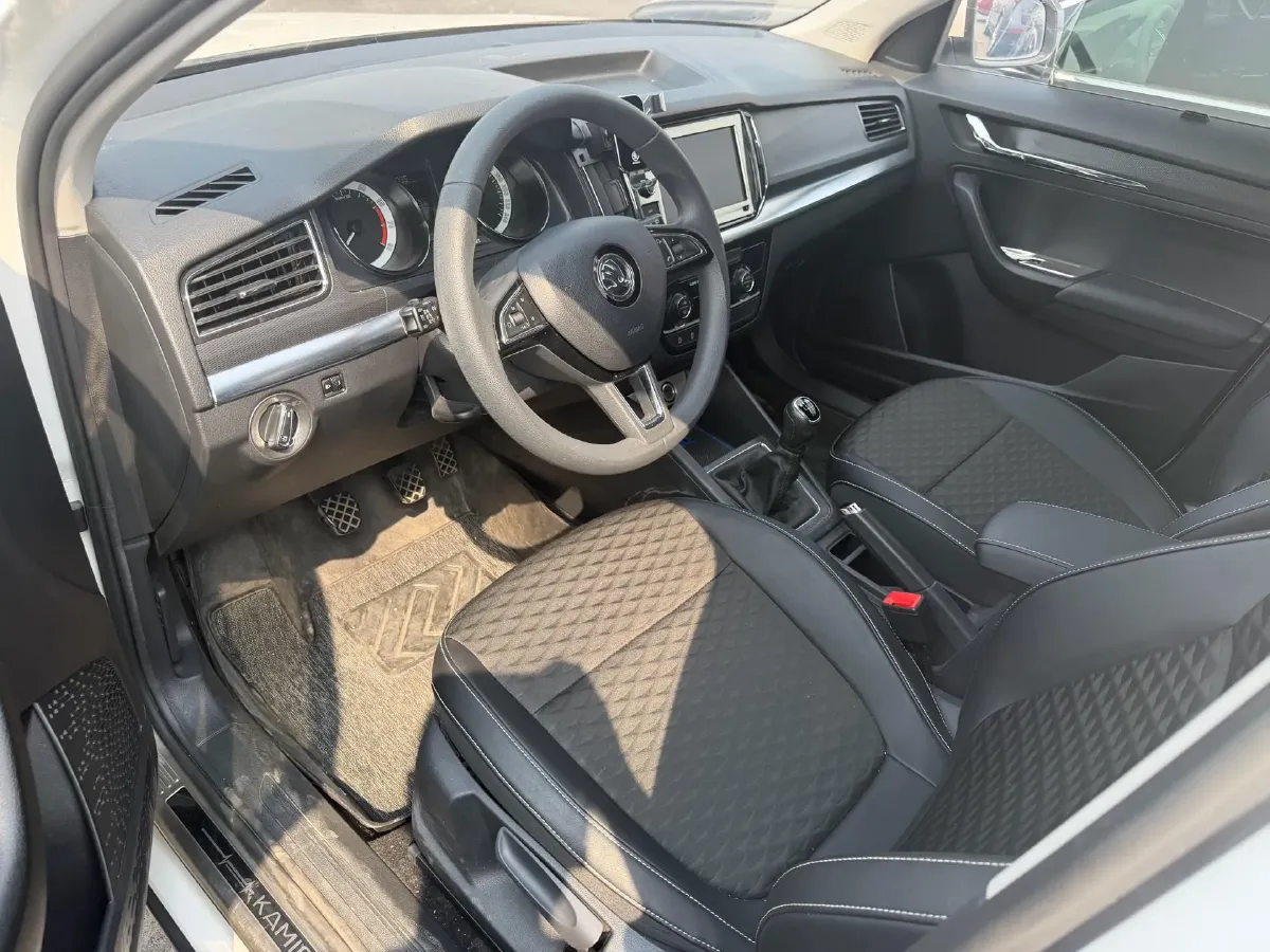 2018 Skoda Kamiq 1.5L 112HP L4 5MT,autocango,china used car exporter,china ev exporter,chinese used car exporter,chinese used ev exporter