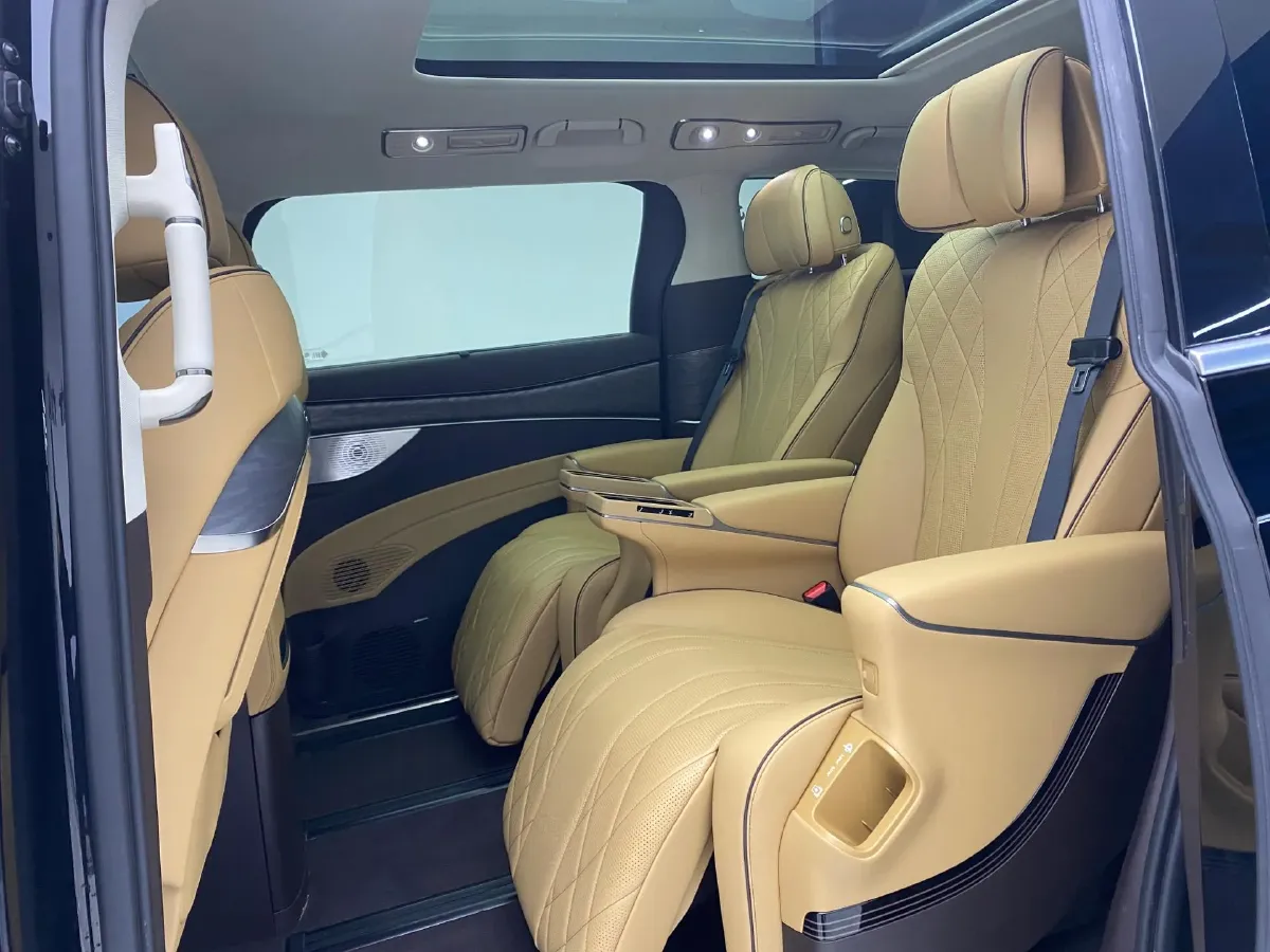 2024 Denza D9 1.5T 139HP L4 E-CVT PHEV 20.39KWH,autocango,china used car exporter,china ev exporter,chinese used car exporter,chinese used ev exporter