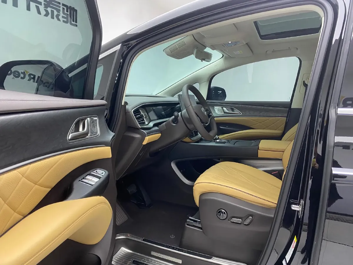 2024 Denza D9 1.5T 139HP L4 E-CVT PHEV 20.39KWH,autocango,china used car exporter,china ev exporter,chinese used car exporter,chinese used ev exporter