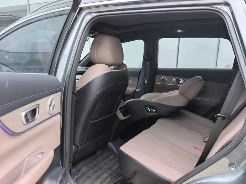 2025 Chery Tiggo 8 Plus 1.6T 197HP L4 7DCT,autocango,china used car exporter,china ev exporter,chinese used car exporter,chinese used ev exporter