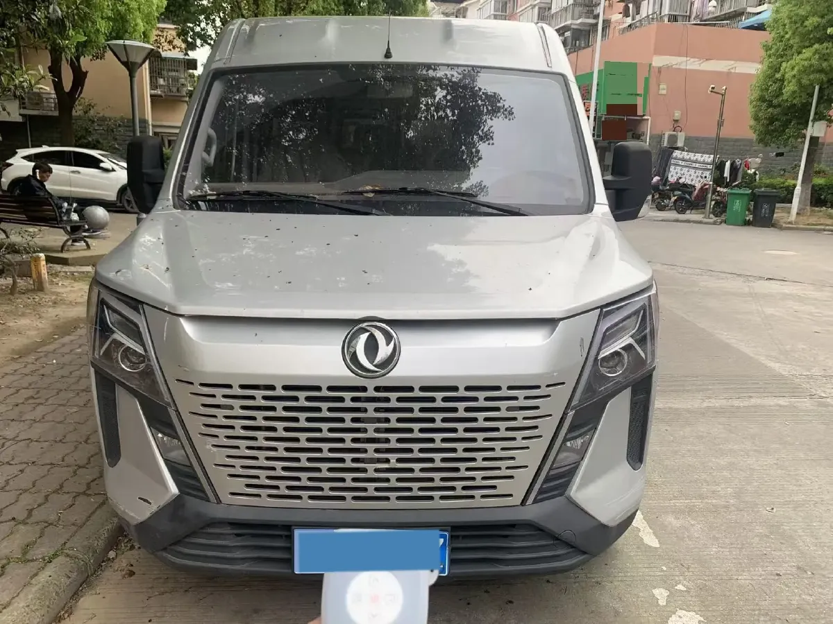 2023 MAXUS XinTu V70 2.0T 125HP L4 6MT,autocango,china used car exporter,china ev exporter,chinese used car exporter,chinese used ev exporter