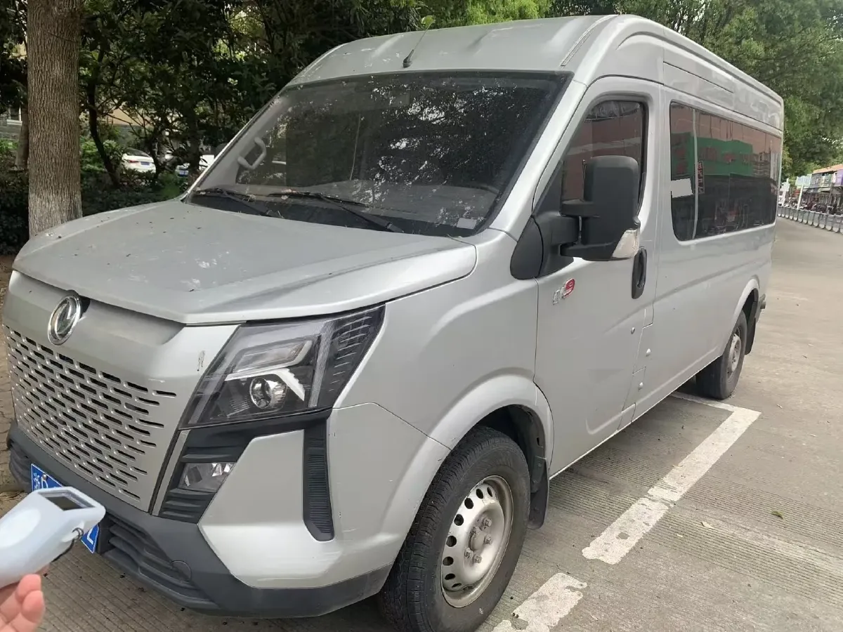 2023 MAXUS XinTu V70 2.0T 125HP L4 6MT,autocango,china used car exporter,china ev exporter,chinese used car exporter,chinese used ev exporter