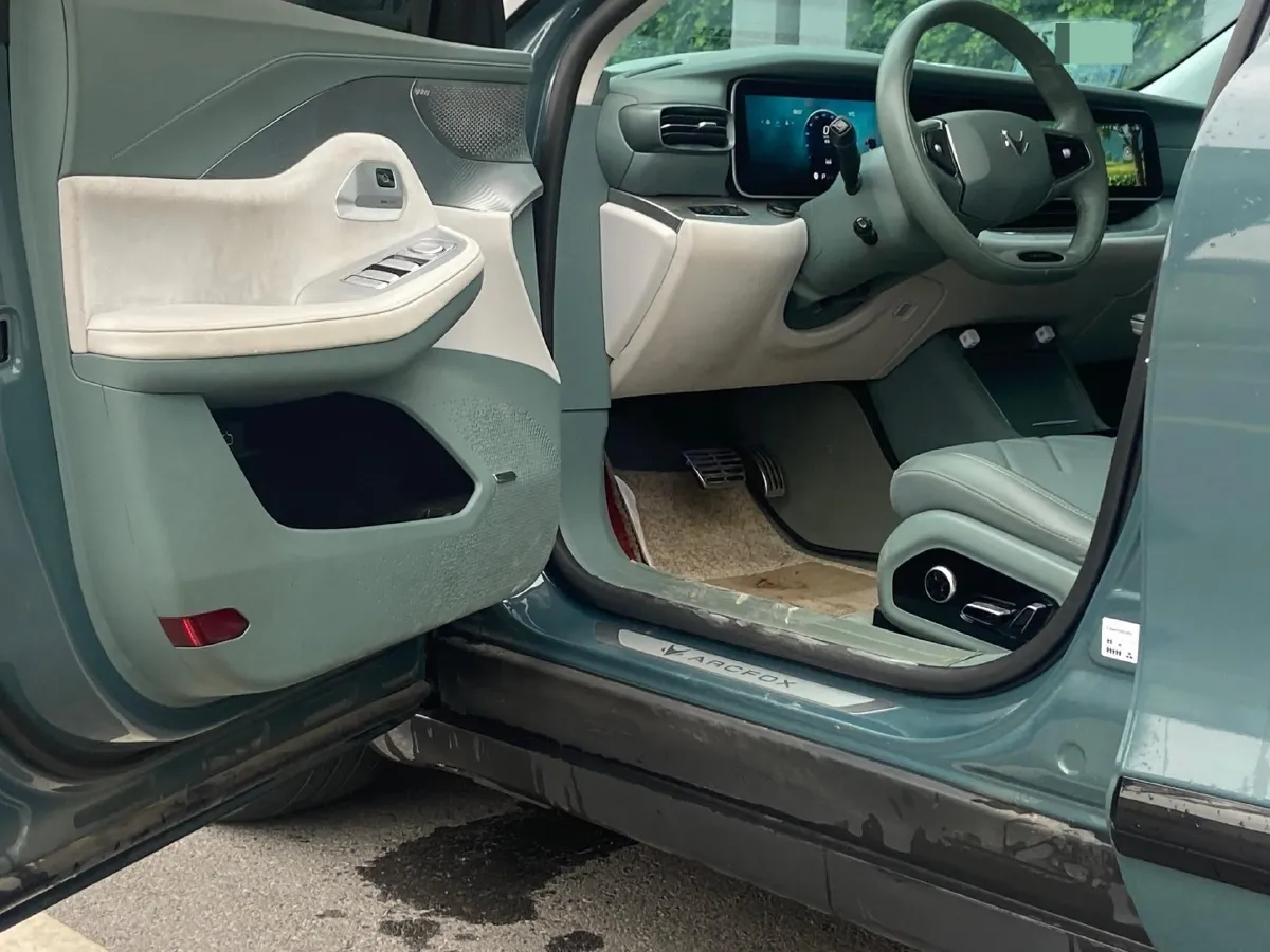 2023 ARCFOX αS BEV 93.6KWH,autocango,china used car exporter,china ev exporter,chinese used car exporter,chinese used ev exporter