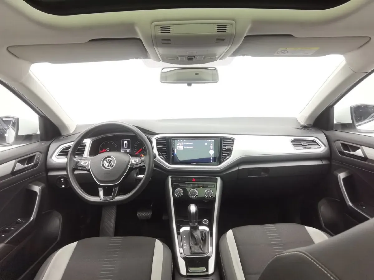 2021 Volkswagen T-Roc 1.4T 150HP L4 7DCT,autocango,china used car exporter,china ev exporter,chinese used car exporter,chinese used ev exporter