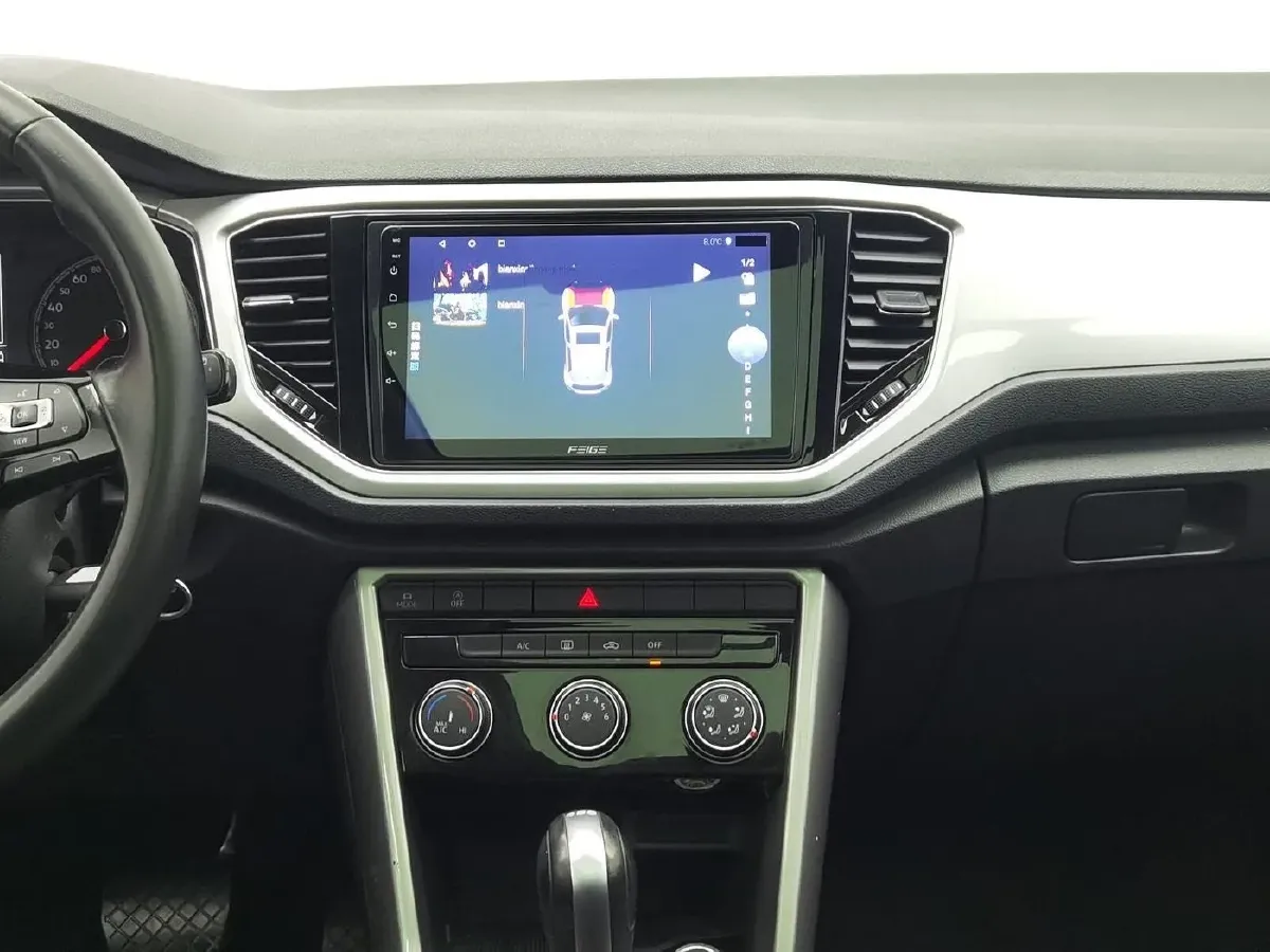 2021 Volkswagen T-Roc 1.4T 150HP L4 7DCT,autocango,china used car exporter,china ev exporter,chinese used car exporter,chinese used ev exporter