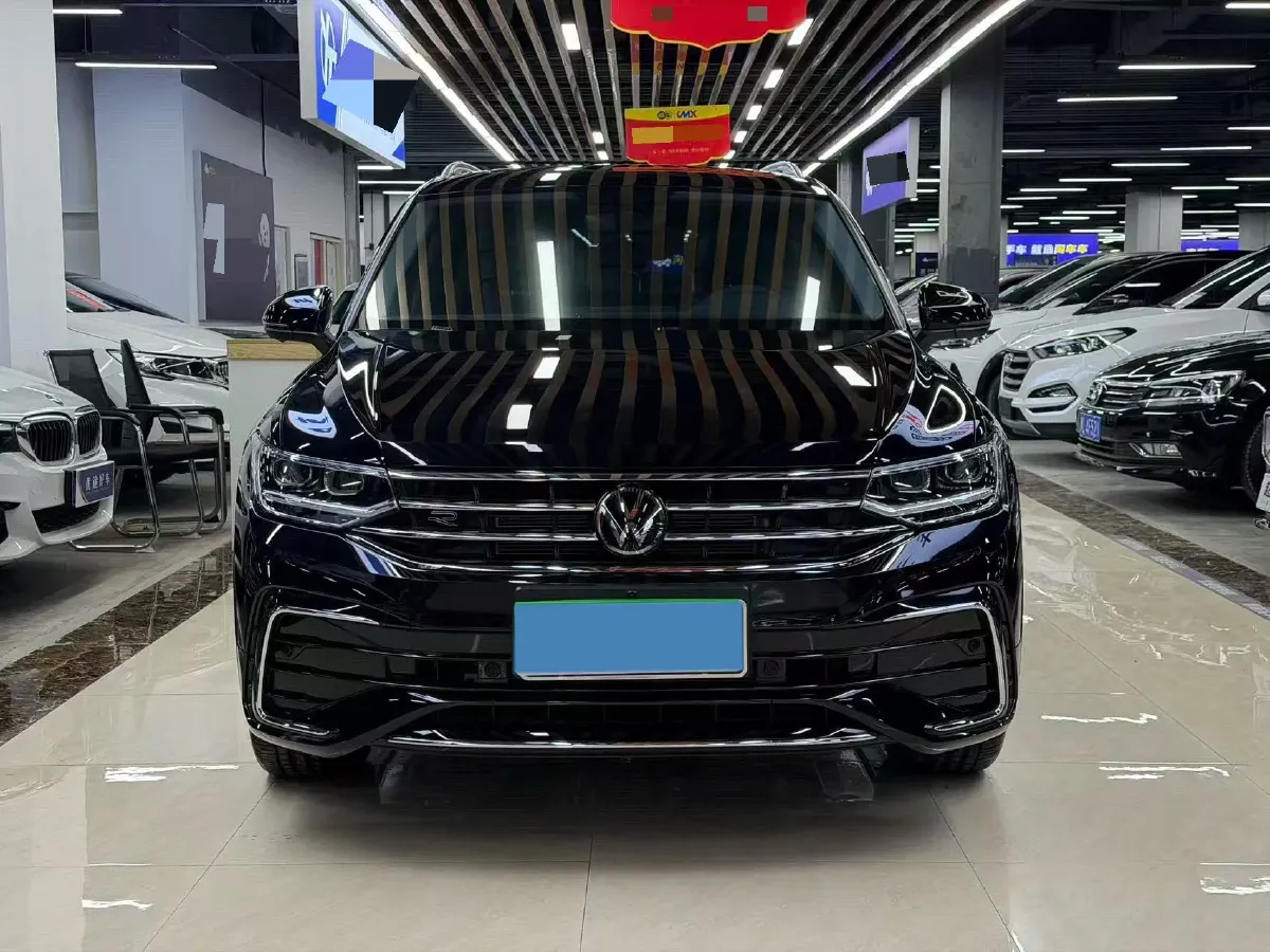 2024 Volkswagen Tiguan L 2.0T 186HP L4 7DCT,autocango,china used car exporter,china ev exporter,chinese used car exporter,chinese used ev exporter