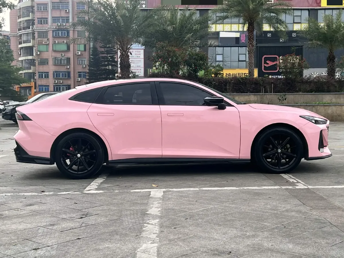 2022 ChangAn UNI-V 1.5T 188HP L4 7DCT,autocango,china used car exporter,china ev exporter,chinese used car exporter,chinese used ev exporter