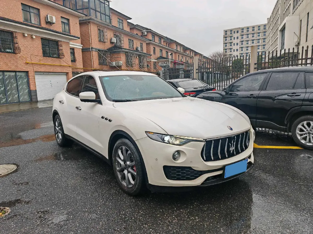 2019 Maserati Levante 3.0T 350HP V6 8AT,autocango,china used car exporter,china ev exporter,chinese used car exporter,chinese used ev exporter