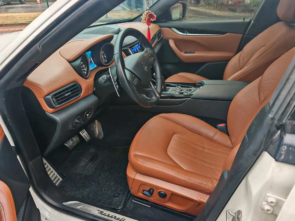 2019 Maserati Levante 3.0T 350HP V6 8AT,autocango,china used car exporter,china ev exporter,chinese used car exporter,chinese used ev exporter