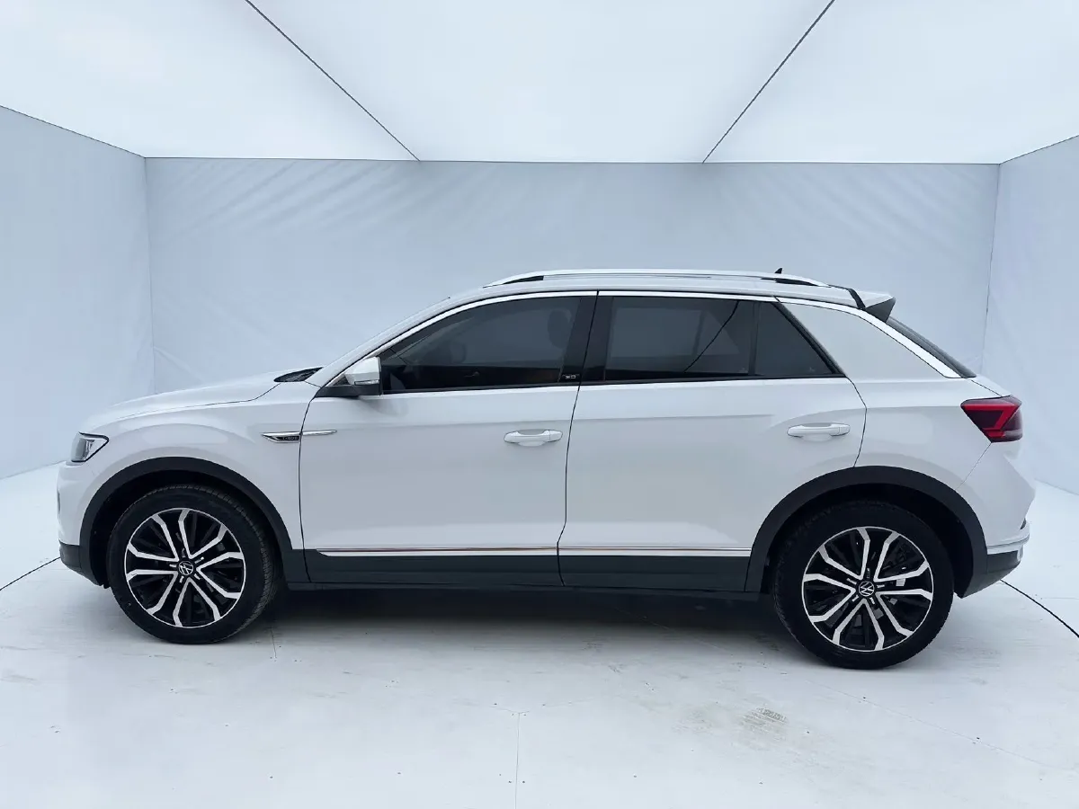 2021 Volkswagen T-Roc 1.4T 150HP L4 7DCT,autocango,china used car exporter,china ev exporter,chinese used car exporter,chinese used ev exporter