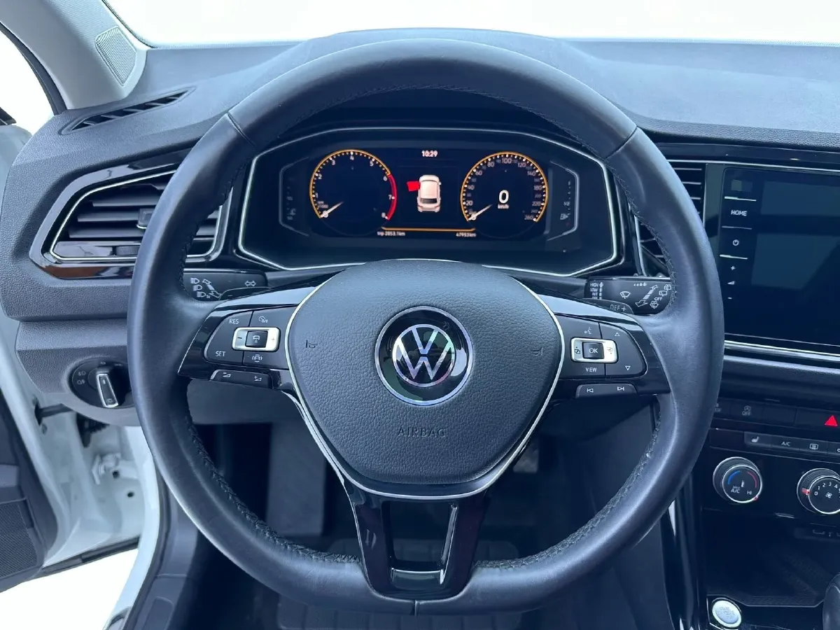 2021 Volkswagen T-Roc 1.4T 150HP L4 7DCT,autocango,china used car exporter,china ev exporter,chinese used car exporter,chinese used ev exporter