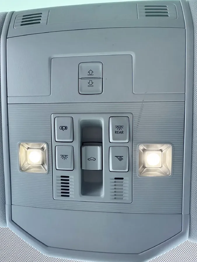 2021 Volkswagen T-Roc 1.4T 150HP L4 7DCT,autocango,china used car exporter,china ev exporter,chinese used car exporter,chinese used ev exporter