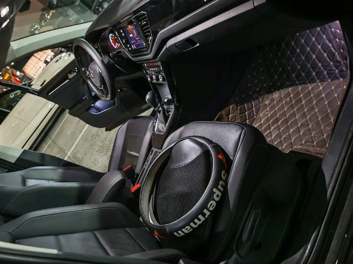 2019 Volkswagen T-Roc 1.4T 150HP L4 7DCT,autocango,china used car exporter,china ev exporter,chinese used car exporter,chinese used ev exporter