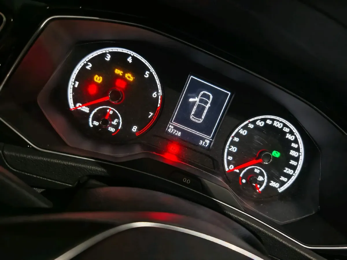 2019 Volkswagen T-Roc 1.4T 150HP L4 7DCT,autocango,china used car exporter,china ev exporter,chinese used car exporter,chinese used ev exporter