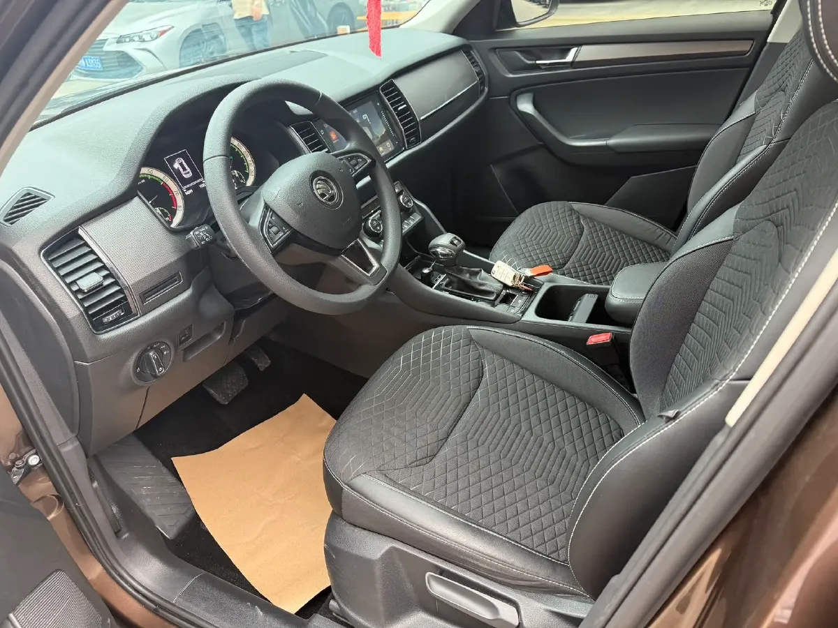 2018 Skoda Kodiak 2.0T 186HP L4 7DCT,autocango,china used car exporter,china ev exporter,chinese used car exporter,chinese used ev exporter