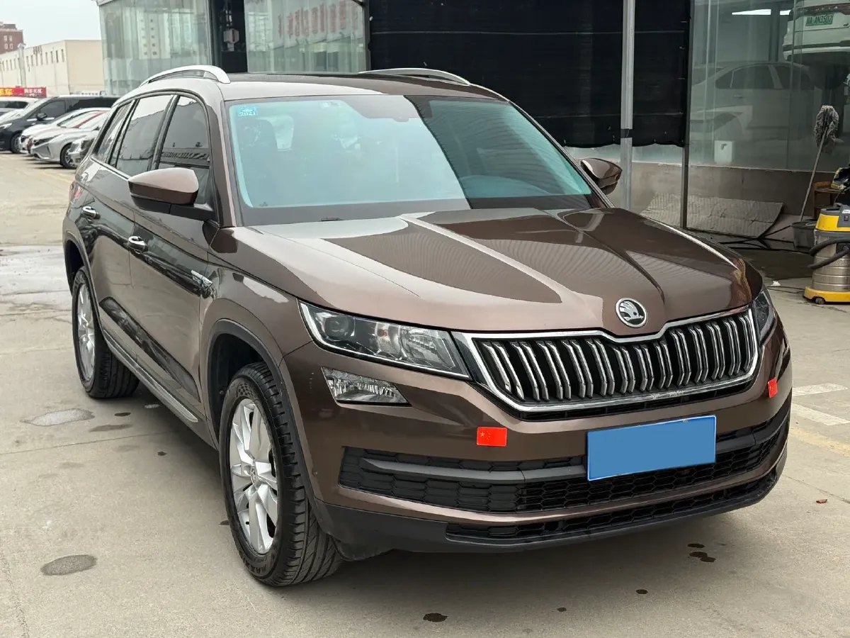 2018 Skoda Kodiak 2.0T 186HP L4 7DCT,autocango,china used car exporter,china ev exporter,chinese used car exporter,chinese used ev exporter