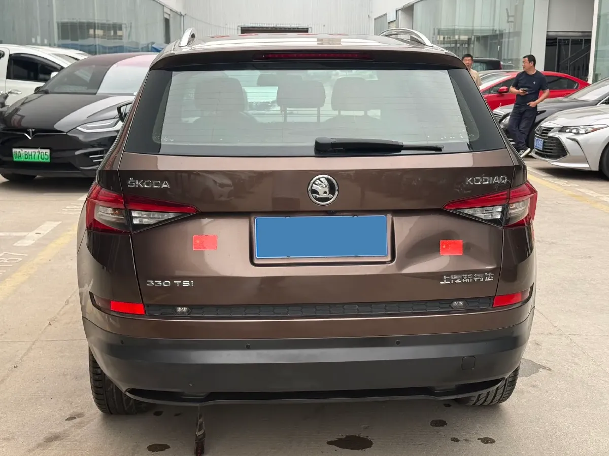 2018 Skoda Kodiak 2.0T 186HP L4 7DCT,autocango,china used car exporter,china ev exporter,chinese used car exporter,chinese used ev exporter