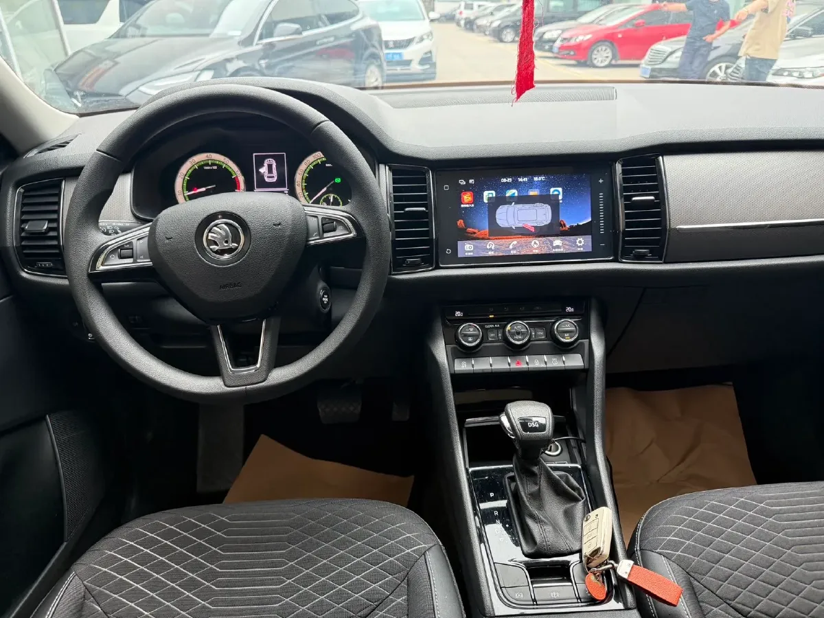 2018 Skoda Kodiak 2.0T 186HP L4 7DCT,autocango,china used car exporter,china ev exporter,chinese used car exporter,chinese used ev exporter