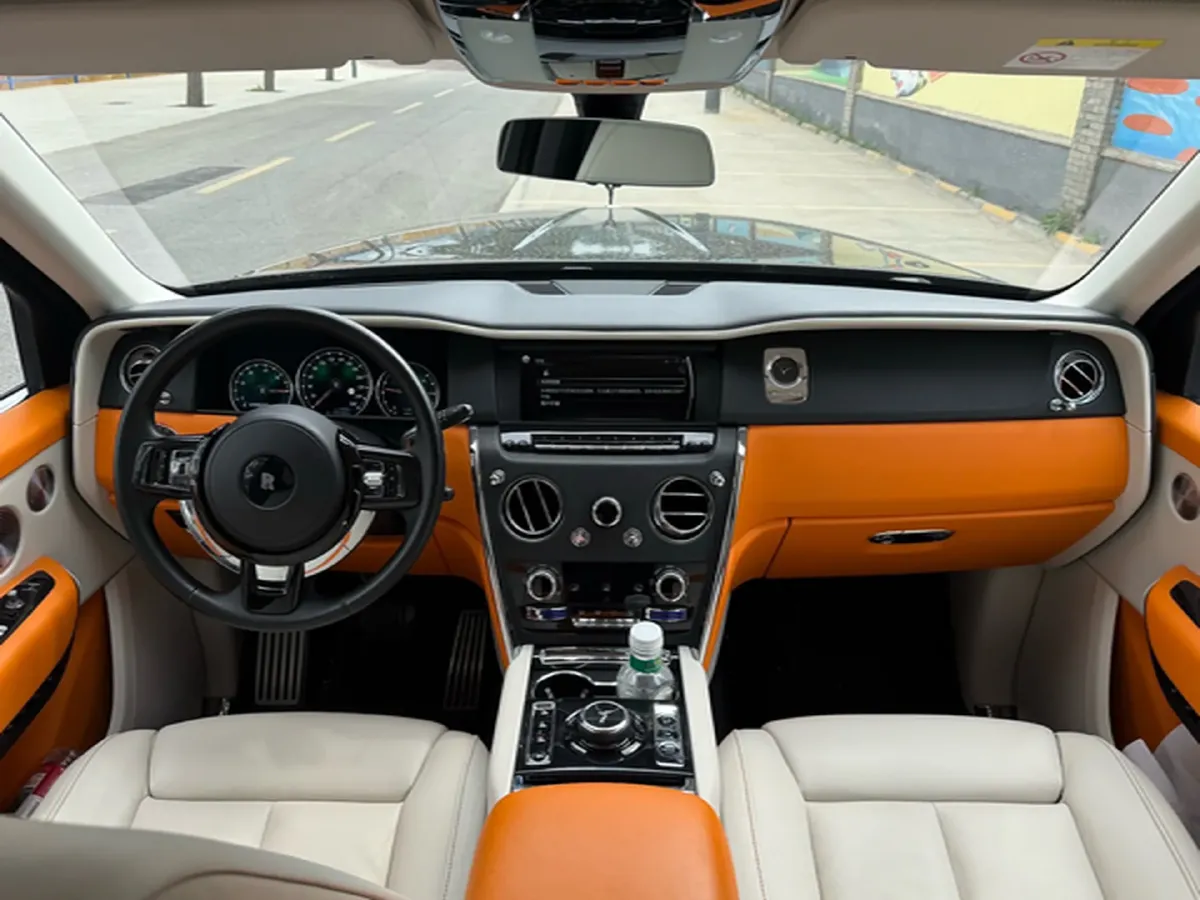 2018 Rolls-Royce Cullinan 6.7T 571HP V12 8AT,autocango,china used car exporter,china ev exporter,chinese used car exporter,chinese used ev exporter