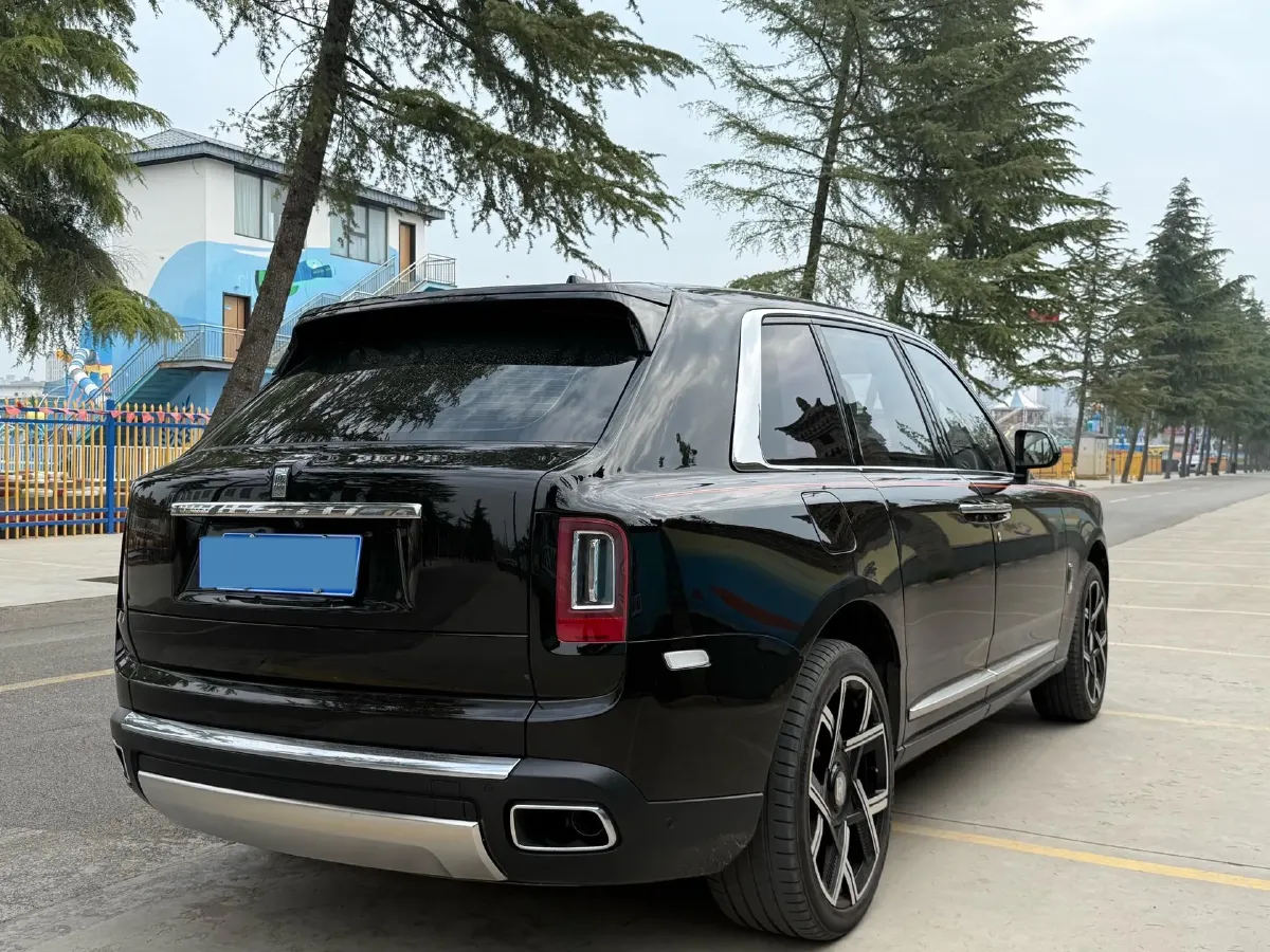 2018 Rolls-Royce Cullinan 6.7T 571HP V12 8AT,autocango,china used car exporter,china ev exporter,chinese used car exporter,chinese used ev exporter