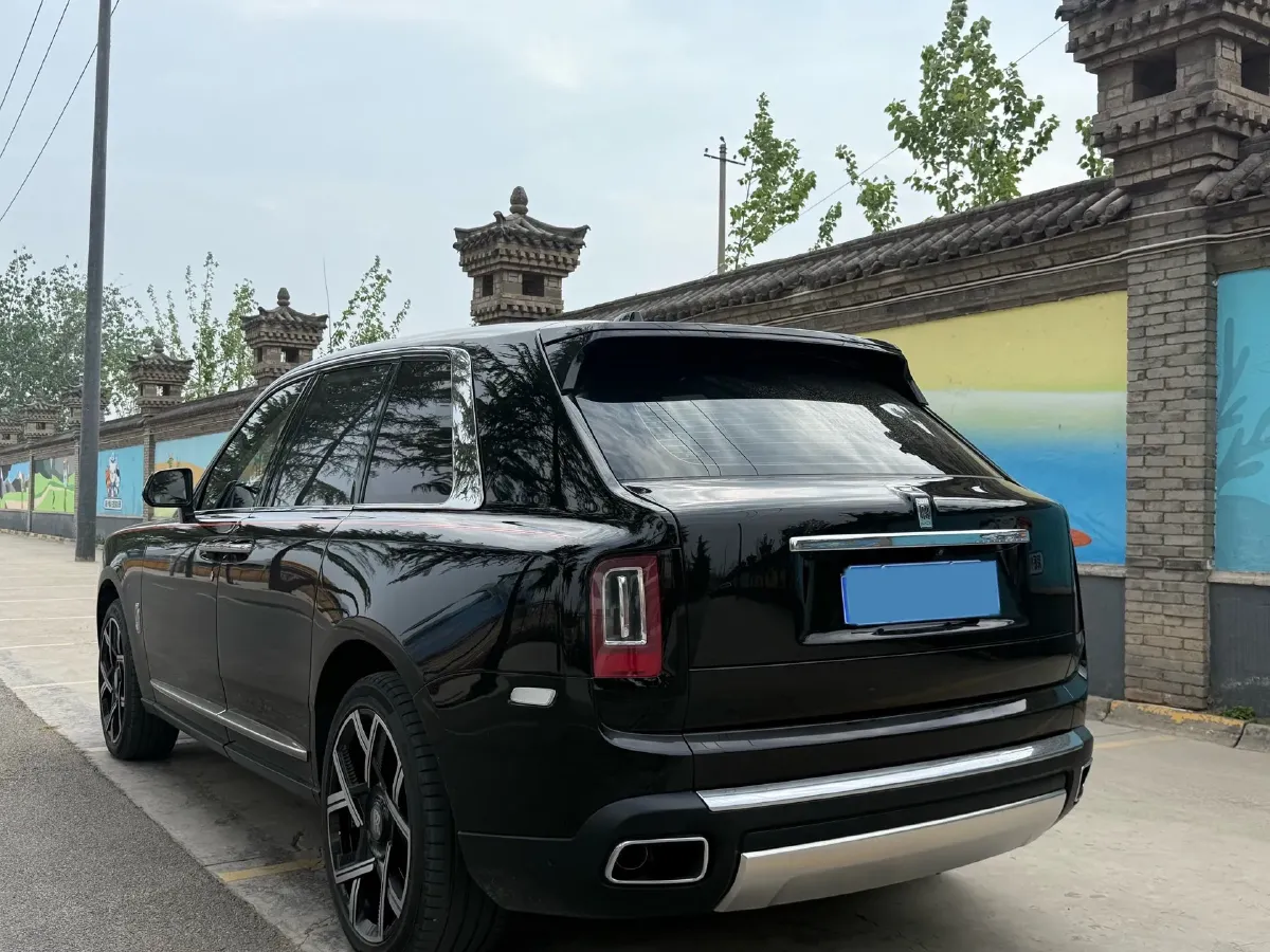 2018 Rolls-Royce Cullinan 6.7T 571HP V12 8AT,autocango,china used car exporter,china ev exporter,chinese used car exporter,chinese used ev exporter
