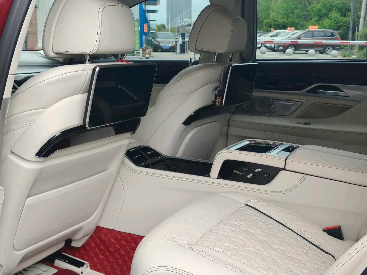 2019 BMW 7 Series 3.0T 340HP L6 8AT,autocango,china used car exporter,china ev exporter,chinese used car exporter,chinese used ev exporter
