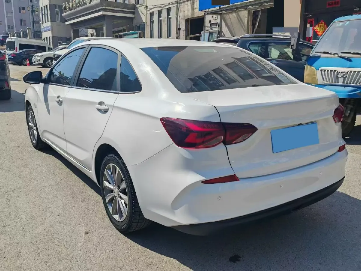 2022 Chevrolet Monza 1.5L 113HP L4 6AT,autocango,china used car exporter,china ev exporter,chinese used car exporter,chinese used ev exporter