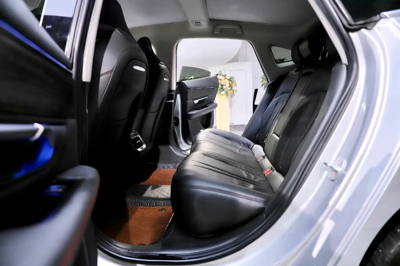 2020 Xpeng P7 BEV 70.8KWH,autocango,china used car exporter,china ev exporter,chinese used car exporter,chinese used ev exporter