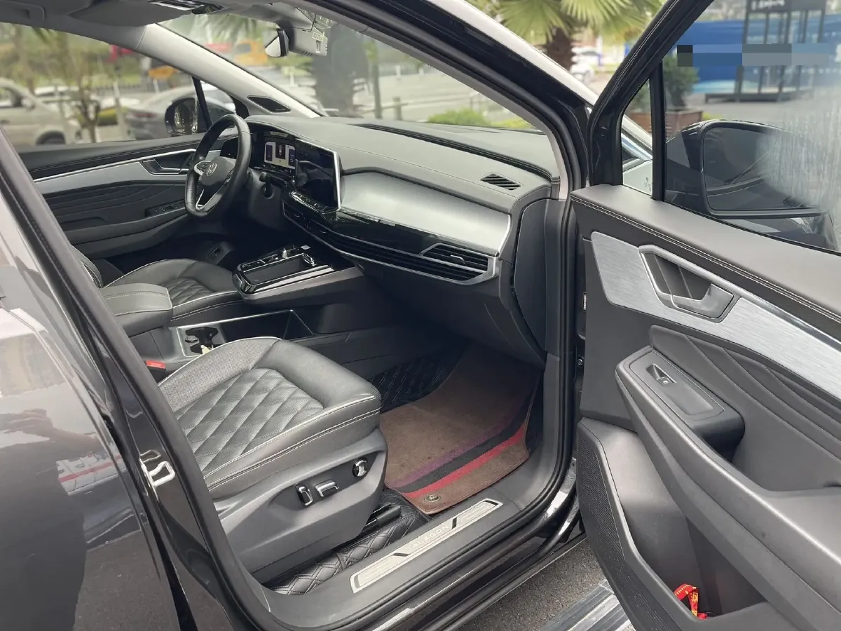 2021 Volkswagen Talagon 2.5T 299HP V6 7DCT,autocango,china used car exporter,china ev exporter,chinese used car exporter,chinese used ev exporter