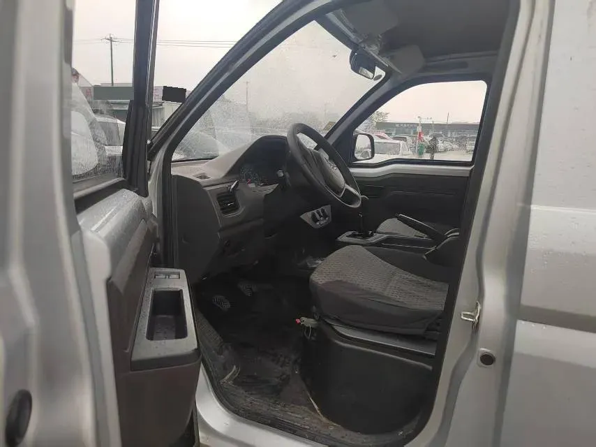 2021 WuLing RongGuang New Truck 1.5L 99HP L4 5MT,autocango,china used car exporter,china ev exporter,chinese used car exporter,chinese used ev exporter