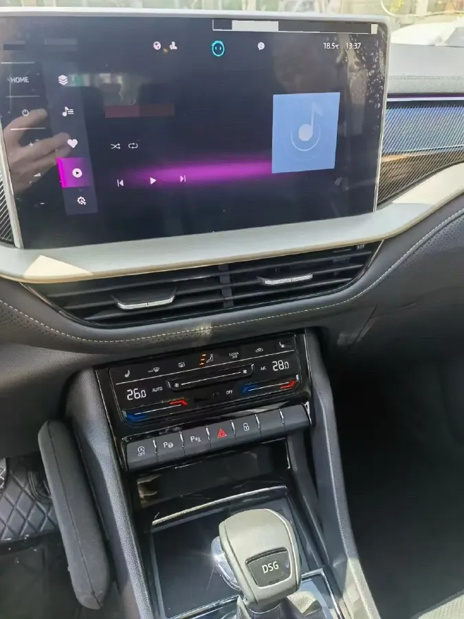 2024 Skoda Kodiak 2.0T 186HP L4 7DCT,autocango,china used car exporter,china ev exporter,chinese used car exporter,chinese used ev exporter