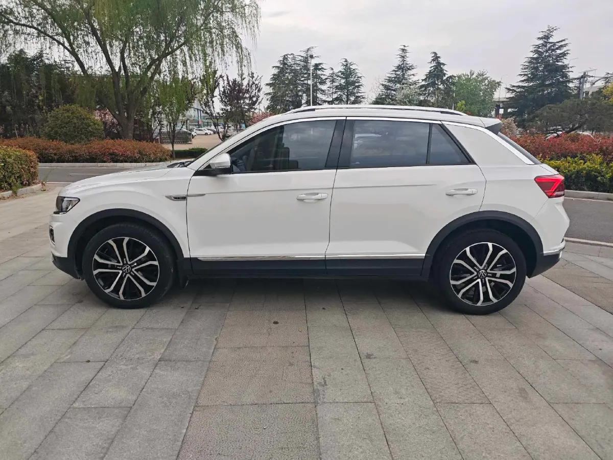 2021 Volkswagen T-Roc 1.4T 150HP L4 7DCT,autocango,china used car exporter,china ev exporter,chinese used car exporter,chinese used ev exporter