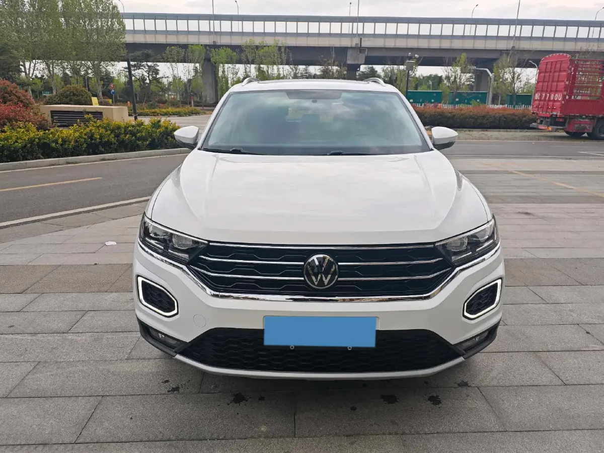 2021 Volkswagen T-Roc 1.4T 150HP L4 7DCT,autocango,china used car exporter,china ev exporter,chinese used car exporter,chinese used ev exporter
