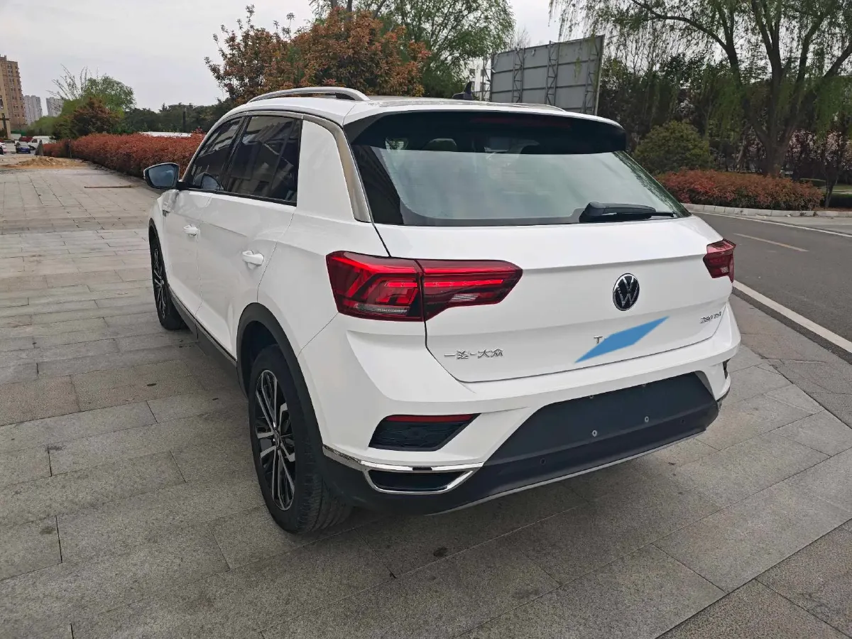 2021 Volkswagen T-Roc 1.4T 150HP L4 7DCT,autocango,china used car exporter,china ev exporter,chinese used car exporter,chinese used ev exporter