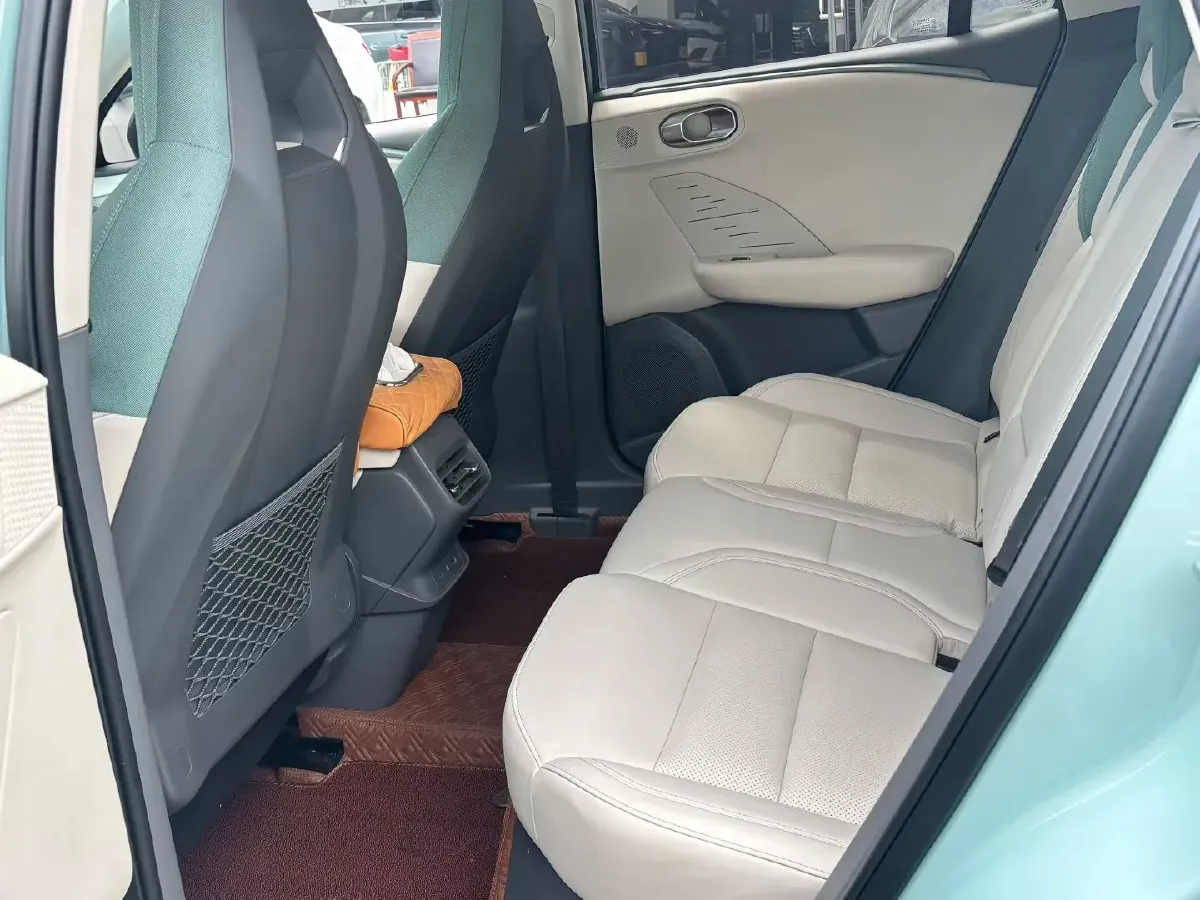 2023 LYNK&CO 06 EM-P 1.5L 120HP L4 3DHT PHEV 19.09KWH,autocango,china used car exporter,china ev exporter,chinese used car exporter,chinese used ev exporter