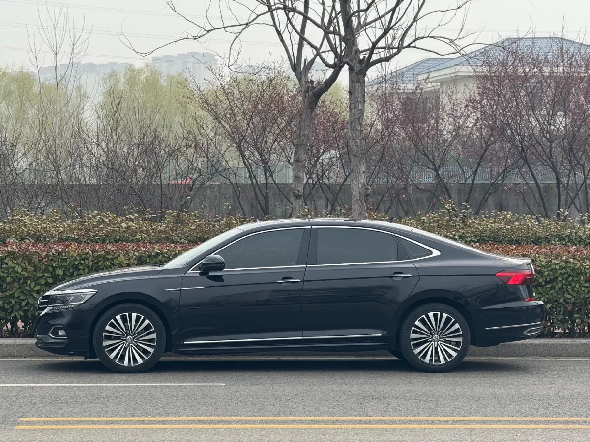 2019 Volvo V40 1.5T 152HP L4 6AT,autocango,china used car exporter,china ev exporter,chinese used car exporter,chinese used ev exporter