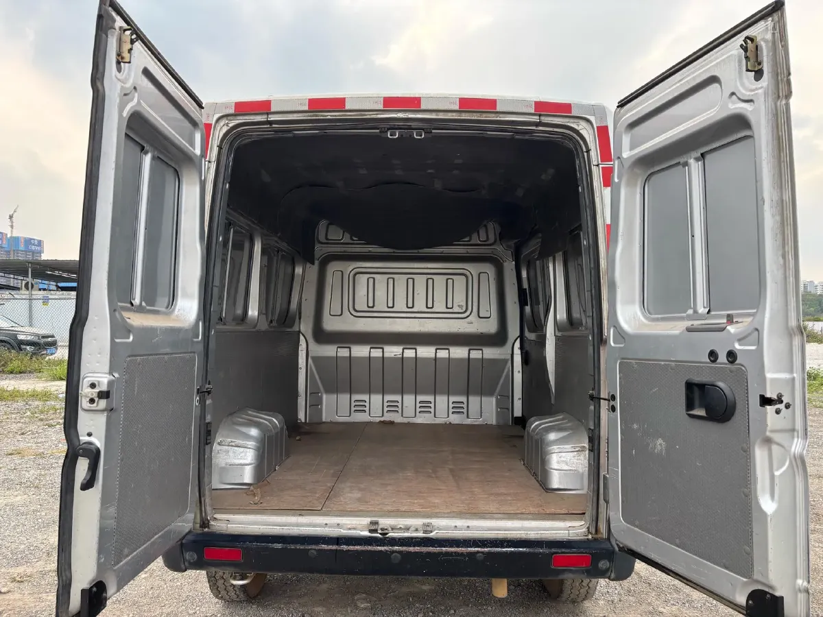 2018 DongFeng DFAC YuFeng 2.5T 136HP L4 6MT,autocango,china used car exporter,china ev exporter,chinese used car exporter,chinese used ev exporter