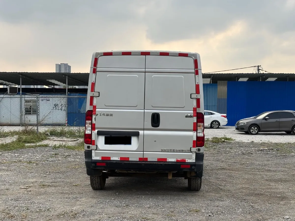 2018 DongFeng DFAC YuFeng 2.5T 136HP L4 6MT,autocango,china used car exporter,china ev exporter,chinese used car exporter,chinese used ev exporter