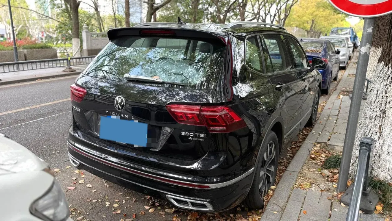 2024 Volkswagen Tiguan L 2.0T 186HP L4 7DCT,autocango,china used car exporter,china ev exporter,chinese used car exporter,chinese used ev exporter