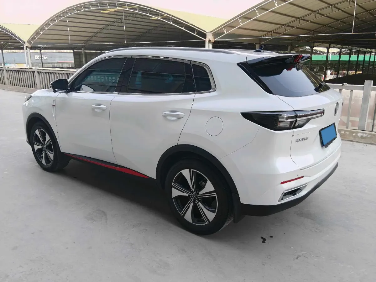 2022 ChangAn Oshan X7 Plus 1.5T 188HP L4 7DCT,autocango,china used car exporter,china ev exporter,chinese used car exporter,chinese used ev exporter