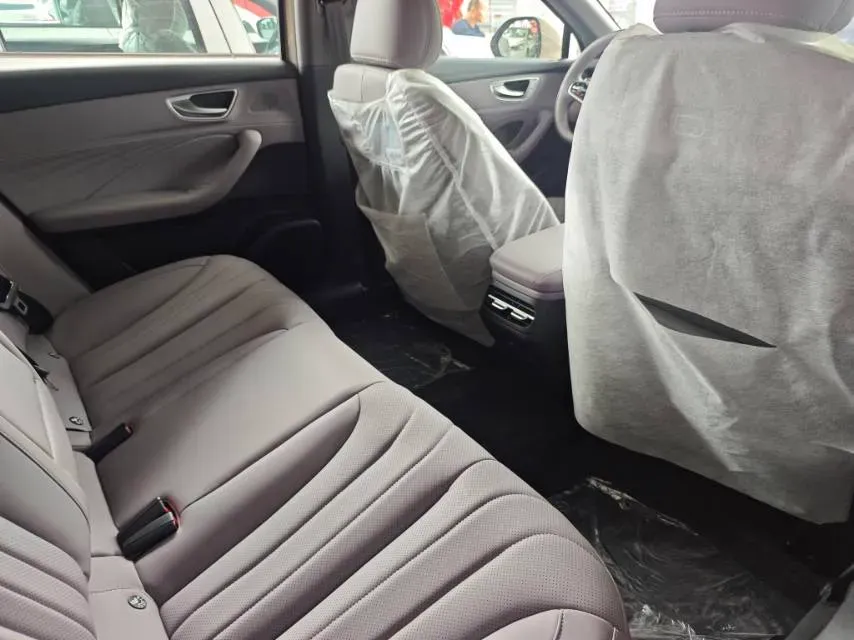 2025 Roewe M7 DMH 1.5L 112HP L4 1DHT PHEV,autocango,china used car exporter,china ev exporter,chinese used car exporter,chinese used ev exporter