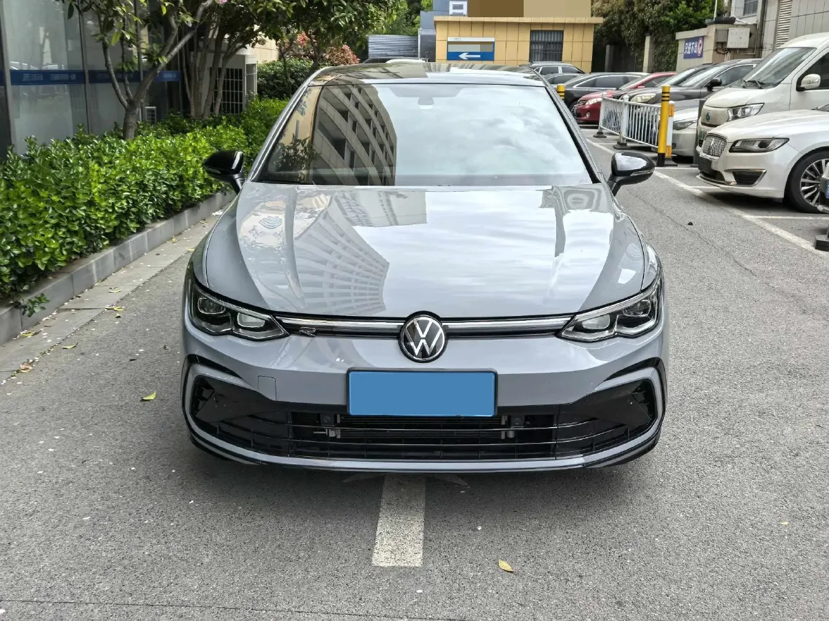 2023 Volkswagen Golf 1.4T 150HP L4 7DCT,autocango,china used car exporter,china ev exporter,chinese used car exporter,chinese used ev exporter