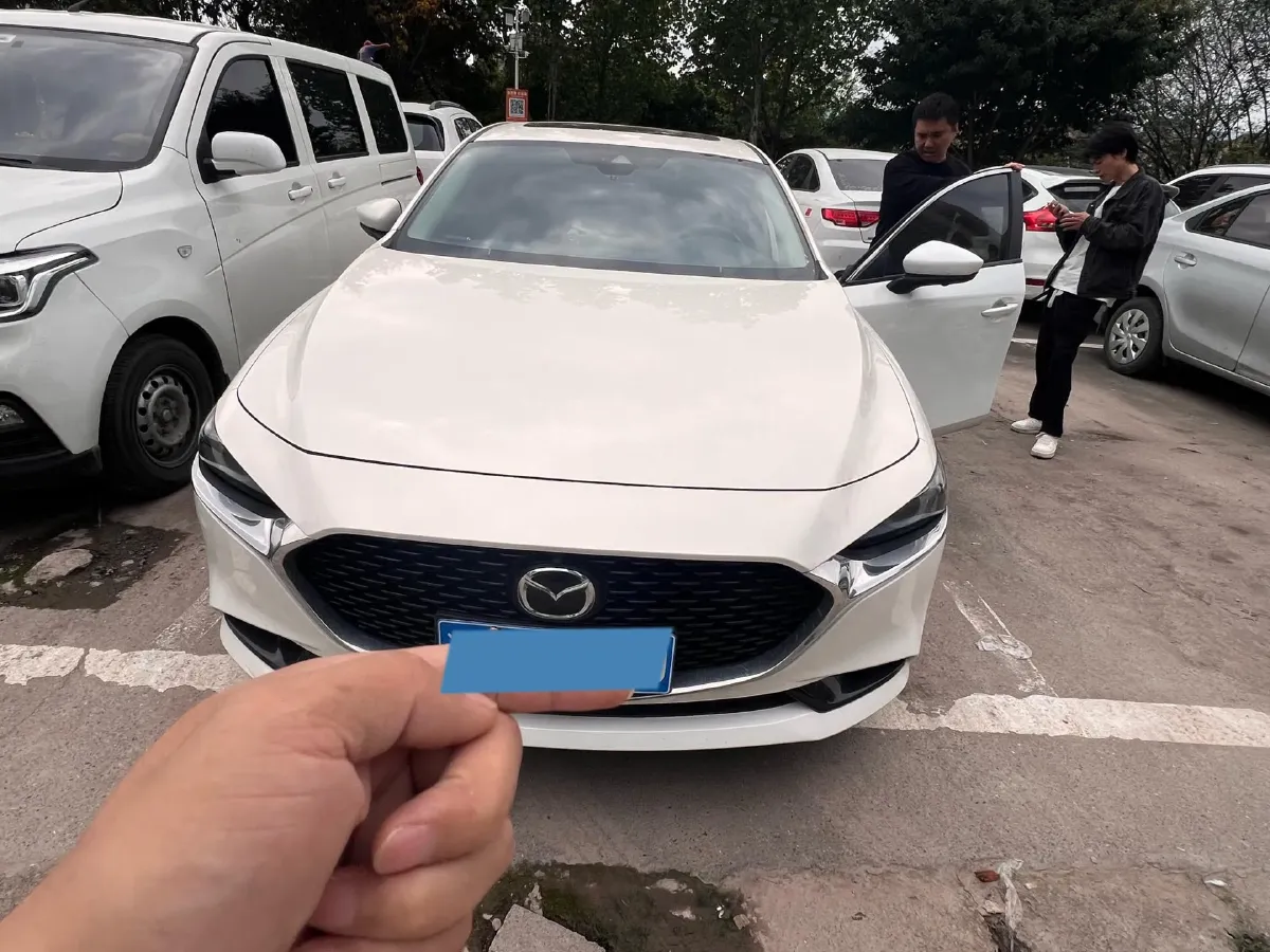 2023 Mazda 3 Axela 2.0L 158HP L4 6AT,autocango,china used car exporter,china ev exporter,chinese used car exporter,chinese used ev exporter