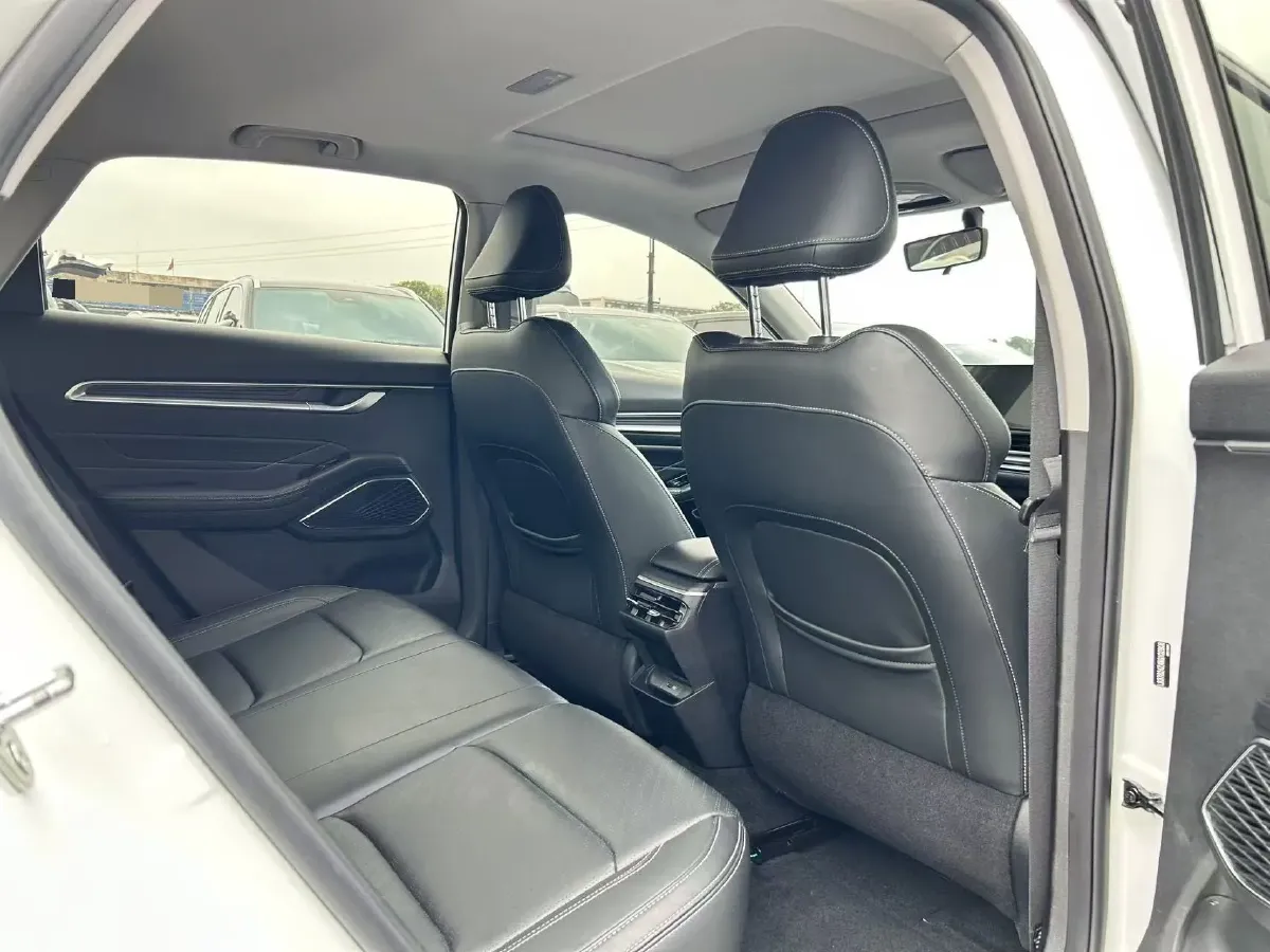 2022 Geely Emgrand 1.5L 114HP L4 CVT,autocango,china used car exporter,china ev exporter,chinese used car exporter,chinese used ev exporter