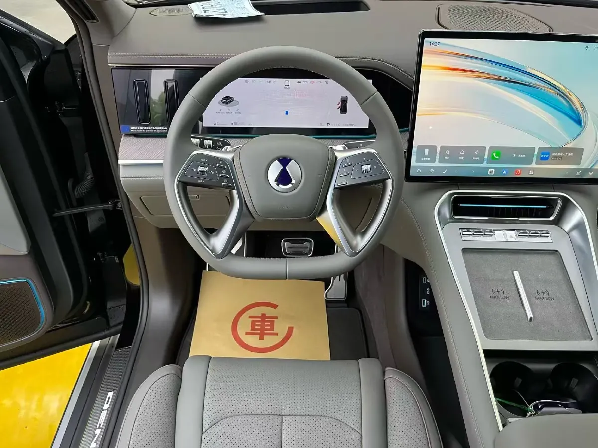 2025 Denza DenzaN9 2.0T 207HP L4 E-CVT PHEV,autocango,china used car exporter,china ev exporter,chinese used car exporter,chinese used ev exporter