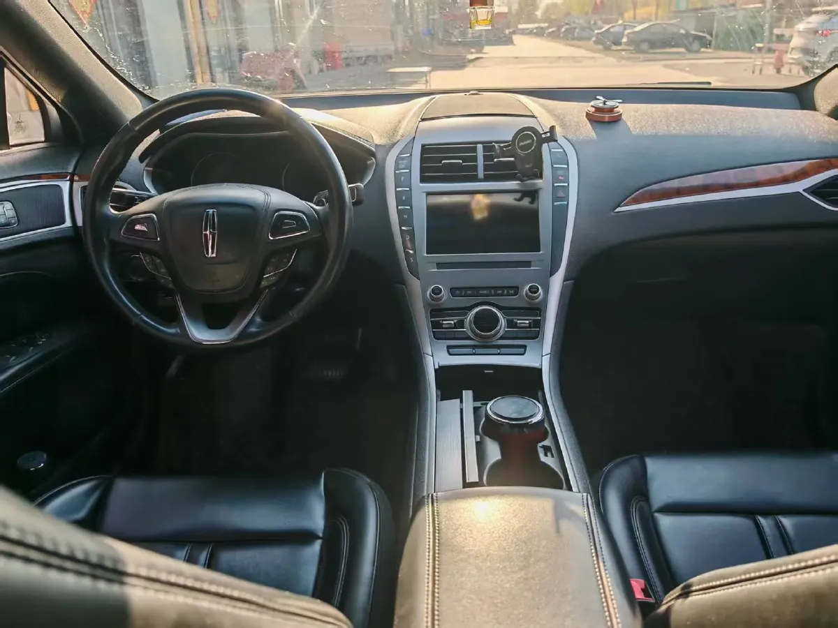 2019 Lincoln MKZ 2.0T 203HP L4 6AT,autocango,china used car exporter,china ev exporter,chinese used car exporter,chinese used ev exporter