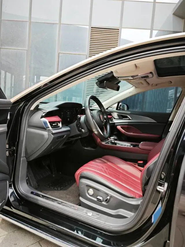 2024 HongQi H5 2.0T 224HP L4 8AT,autocango,china used car exporter,china ev exporter,chinese used car exporter,chinese used ev exporter