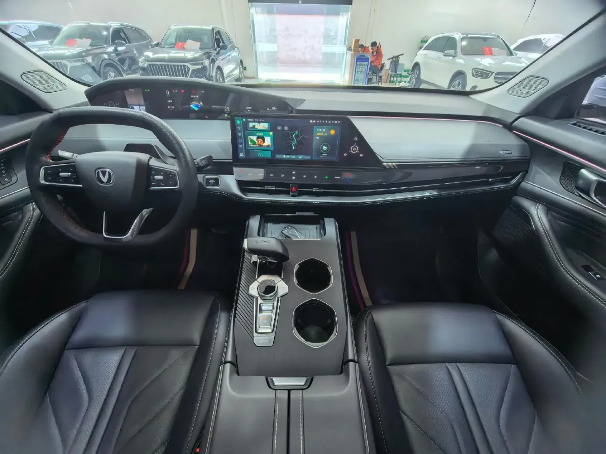 2024 ChangAn UNI-K 2.0T 233HP L4 8AT,autocango,china used car exporter,china ev exporter,chinese used car exporter,chinese used ev exporter