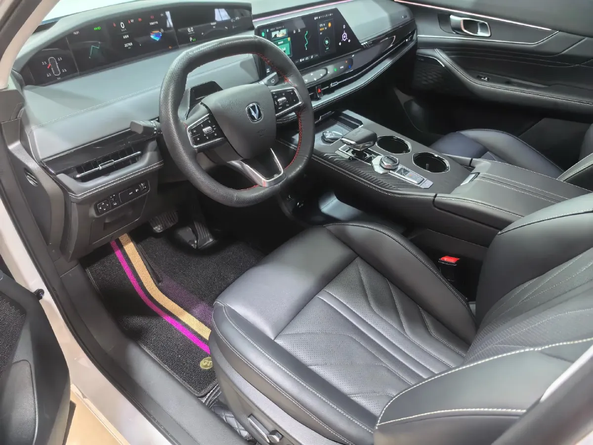 2024 ChangAn UNI-K 2.0T 233HP L4 8AT,autocango,china used car exporter,china ev exporter,chinese used car exporter,chinese used ev exporter